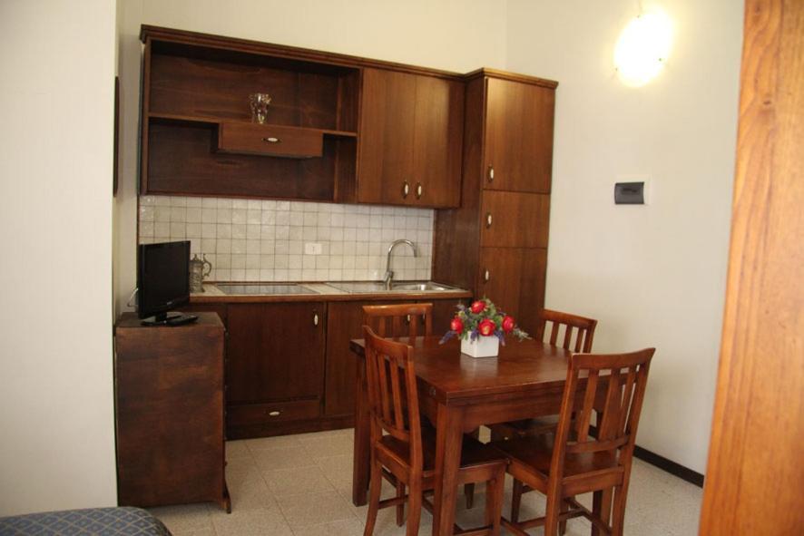 C.A.V. Residenza Prisco Aparthotel Marina di Grosseto Eksteriør bilde